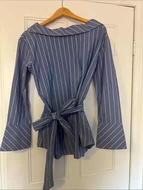 4/$25 Banana Republic Blue White Pinstripe Shirt
